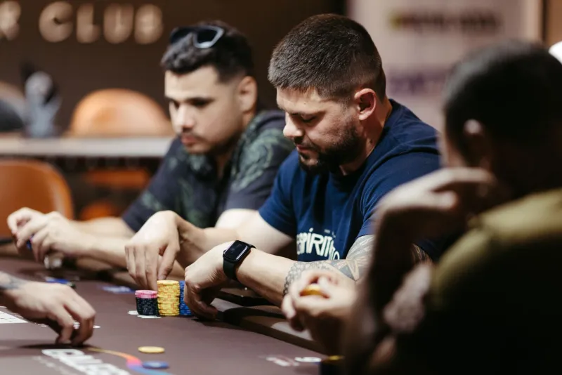 Every Twitch Tells a Story: What Your Body Is Saying at the Poker Table Before You Open Your Mouth